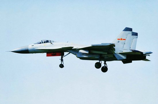外媒解读歼15舰载机:防空为主 兼顾对海攻击